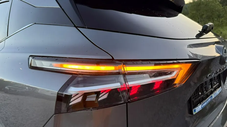 NISSAN Qashqai -