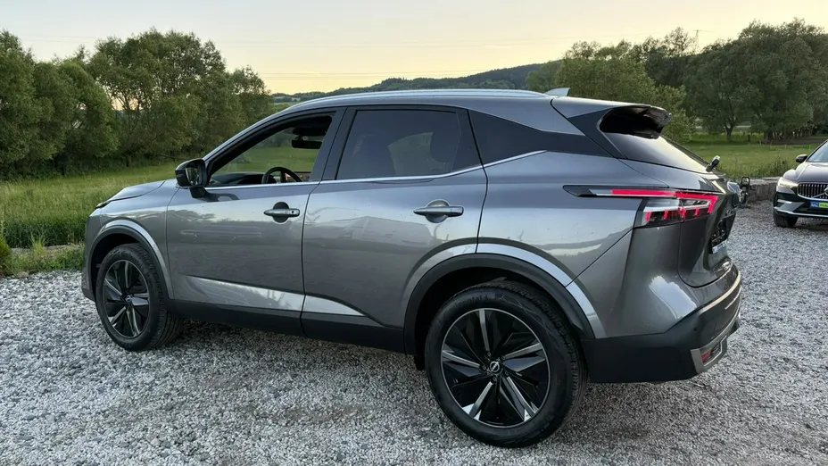 NISSAN Qashqai -