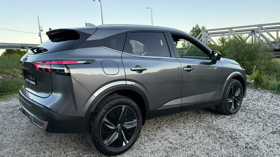 NISSAN Qashqai -