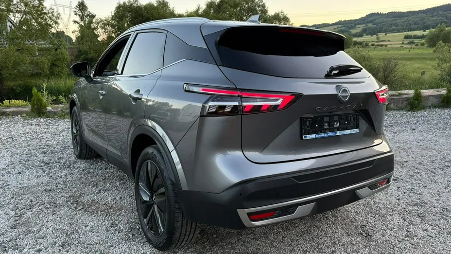 NISSAN Qashqai -