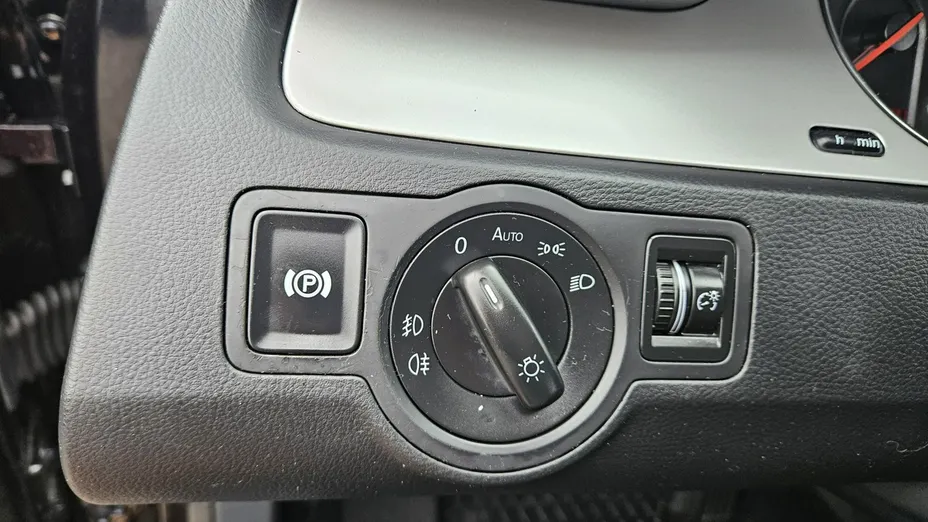 VOLKSWAGEN Passat -