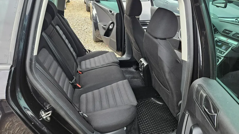 VOLKSWAGEN Passat -
