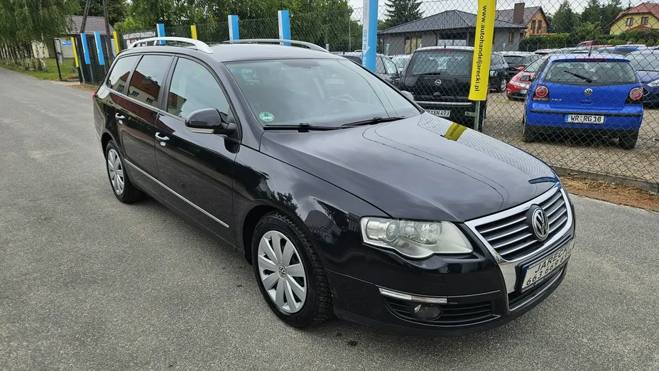 VOLKSWAGEN Passat -