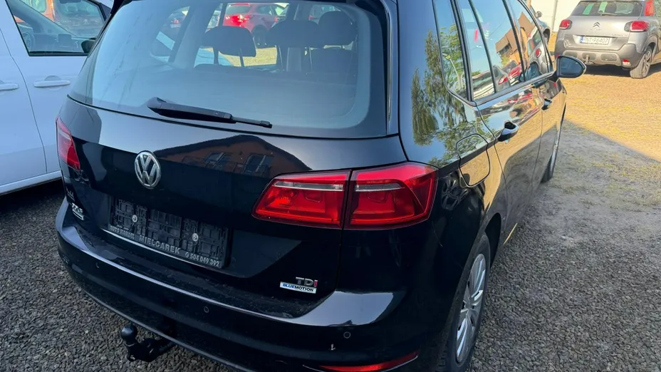 VOLKSWAGEN Golf Sportsvan -