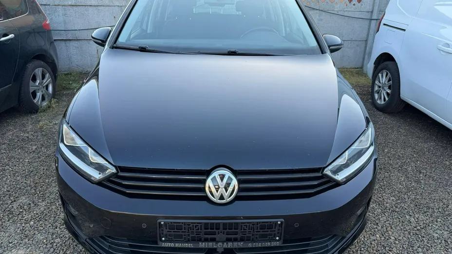 VOLKSWAGEN Golf Sportsvan -