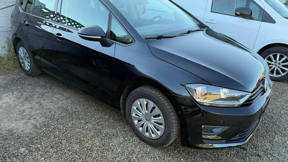 VOLKSWAGEN Golf Sportsvan -