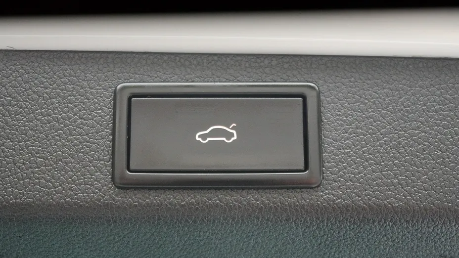 SKODA Superb -