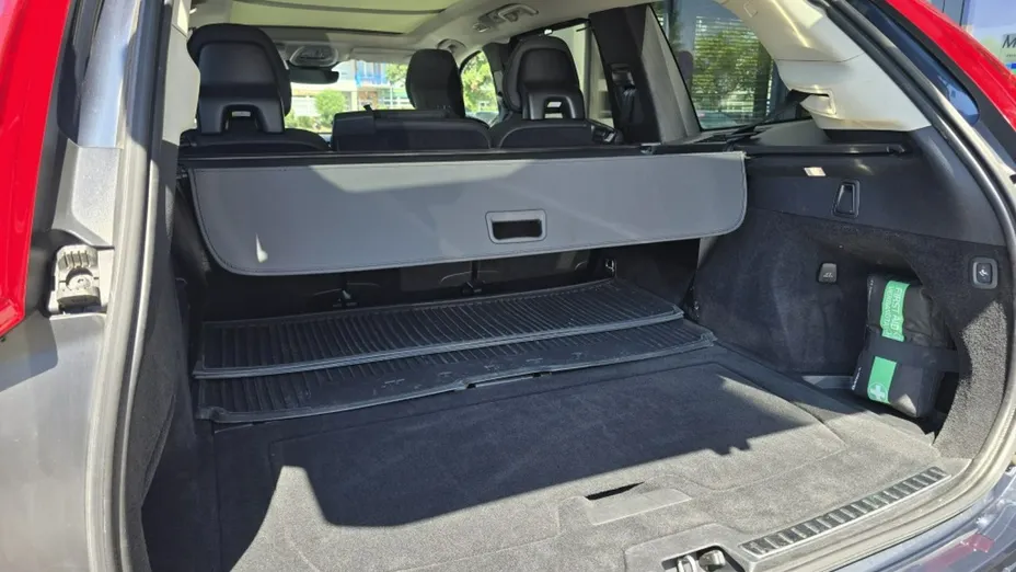VOLVO XC90 -