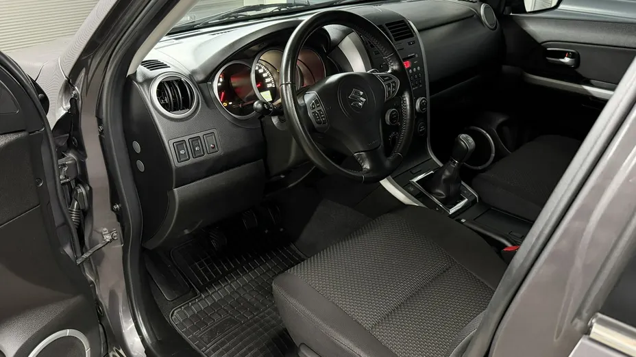 SUZUKI Grand Vitara -