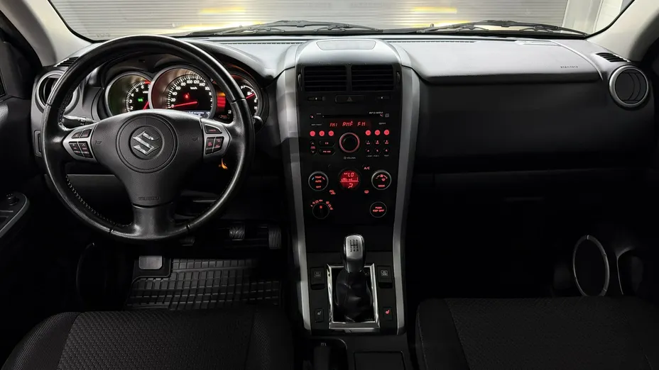 SUZUKI Grand Vitara -