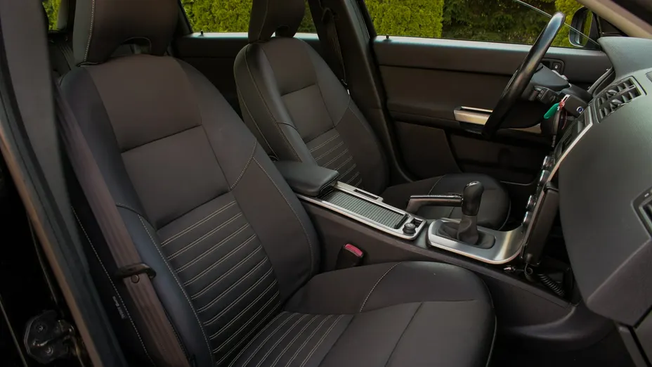 VOLVO V50 -