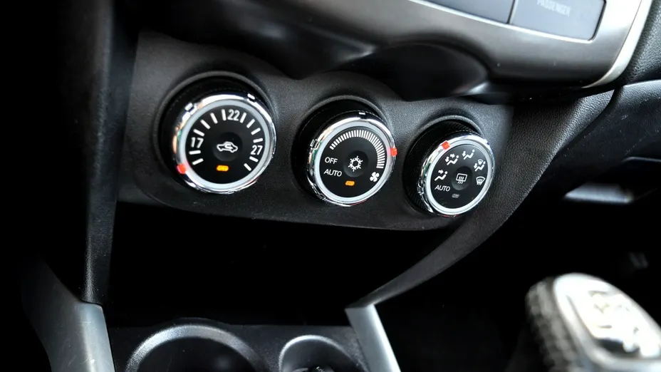 MITSUBISHI ASX -