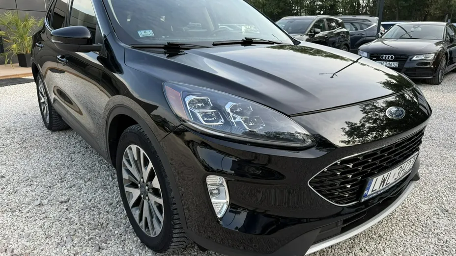 FORD Escape -