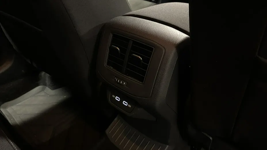 VOLKSWAGEN T-ROC -
