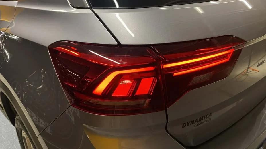 VOLKSWAGEN T-ROC -