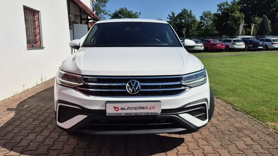 VOLKSWAGEN Tiguan Allspace -