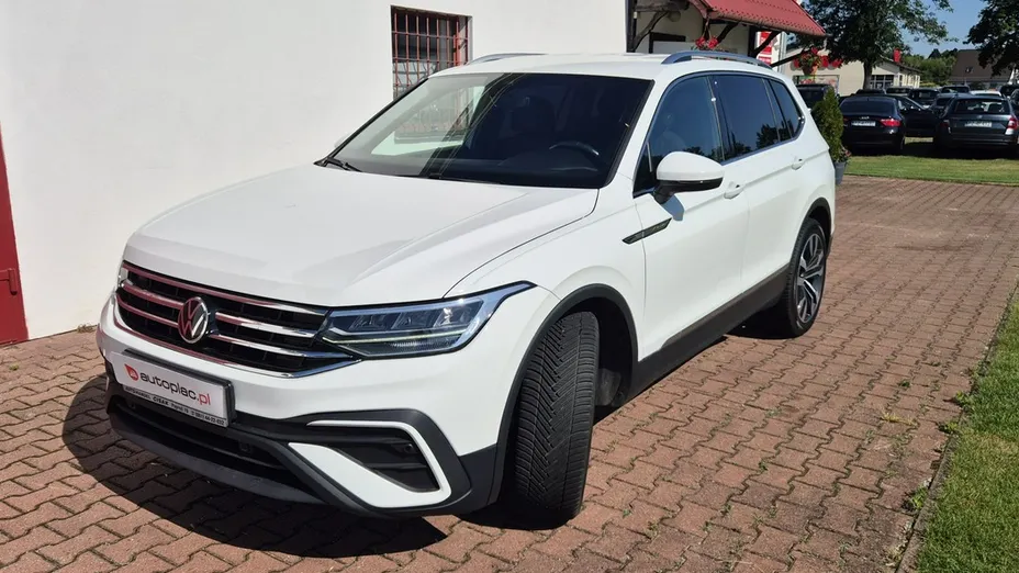 VOLKSWAGEN Tiguan Allspace -
