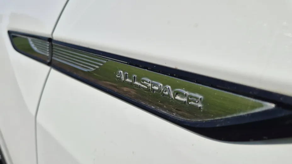 VOLKSWAGEN Tiguan Allspace -