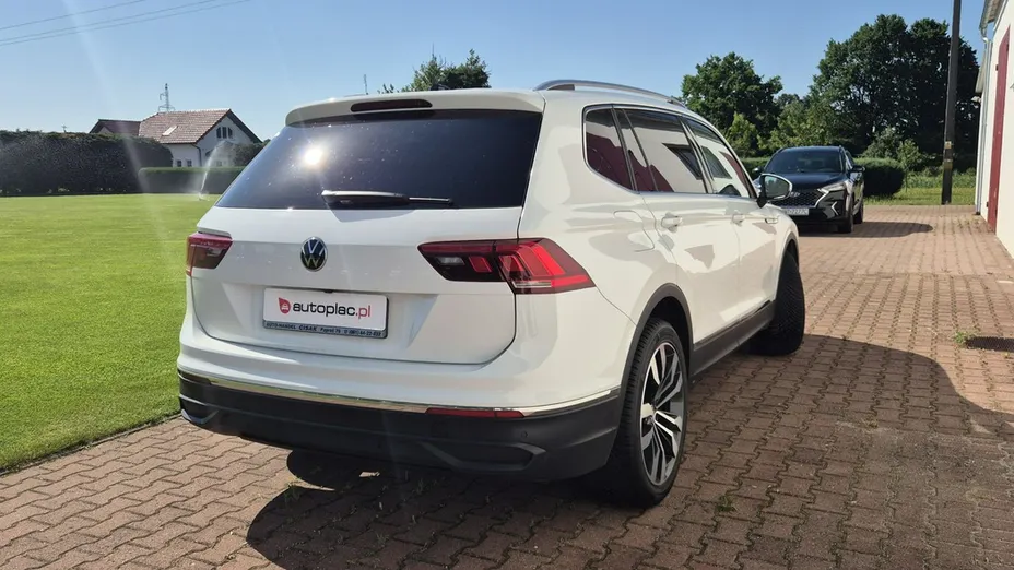 VOLKSWAGEN Tiguan Allspace -