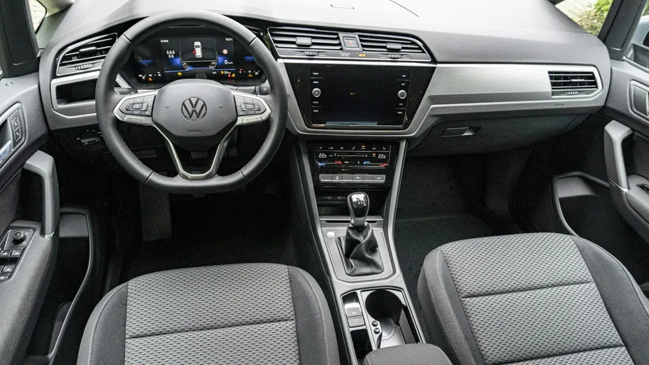 VOLKSWAGEN Touran -