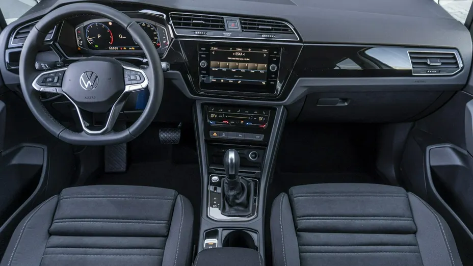 VOLKSWAGEN Touran -