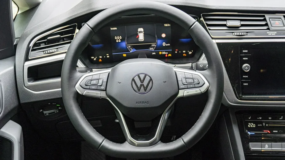 VOLKSWAGEN Touran -