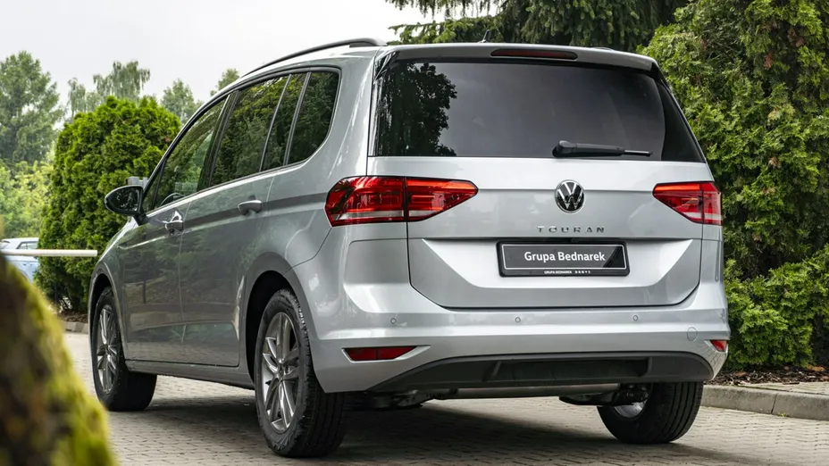 VOLKSWAGEN Touran -