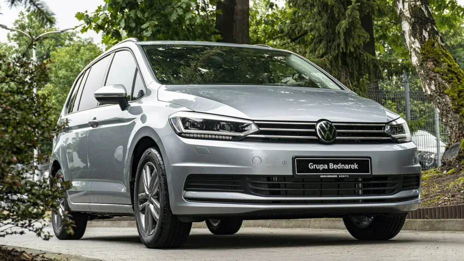 VOLKSWAGEN Touran -