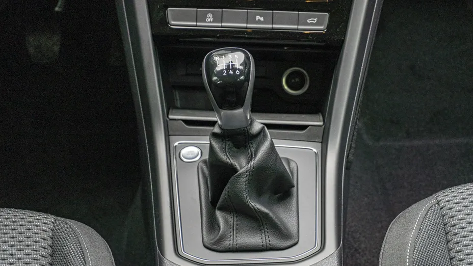 VOLKSWAGEN Touran -