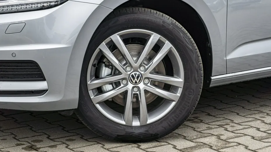 VOLKSWAGEN Touran -