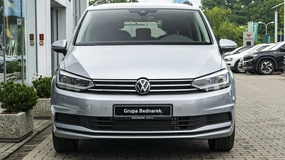 VOLKSWAGEN Touran -
