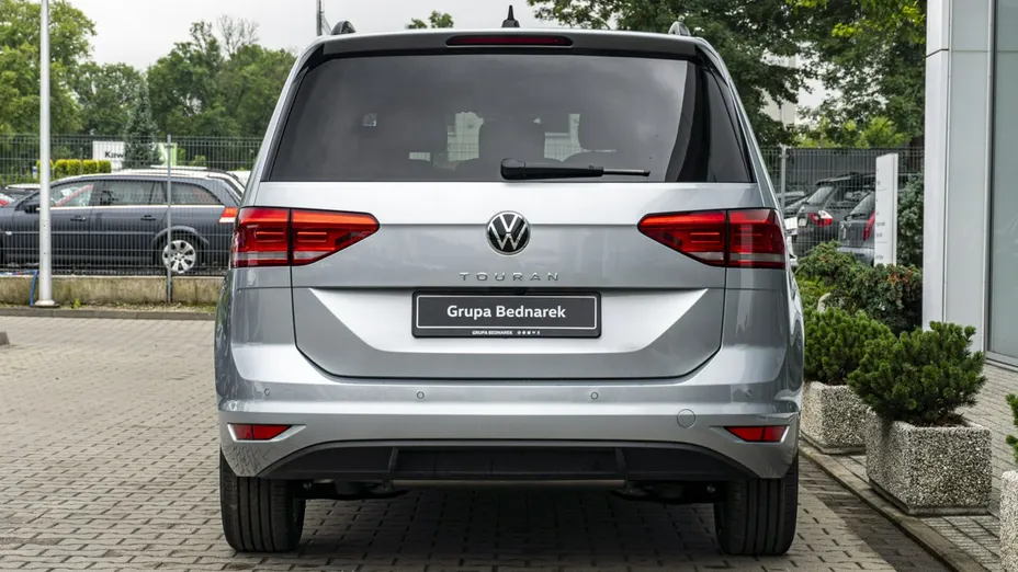 VOLKSWAGEN Touran -