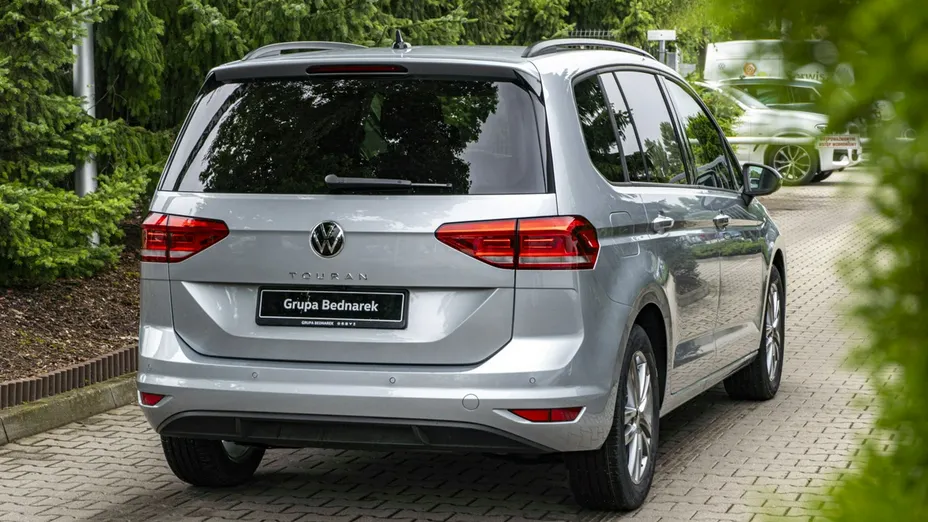 VOLKSWAGEN Touran -