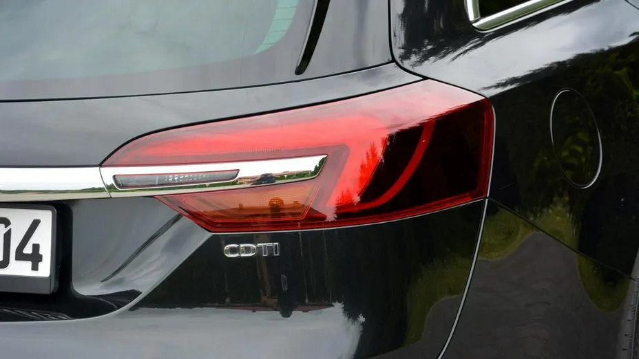 OPEL Insignia -