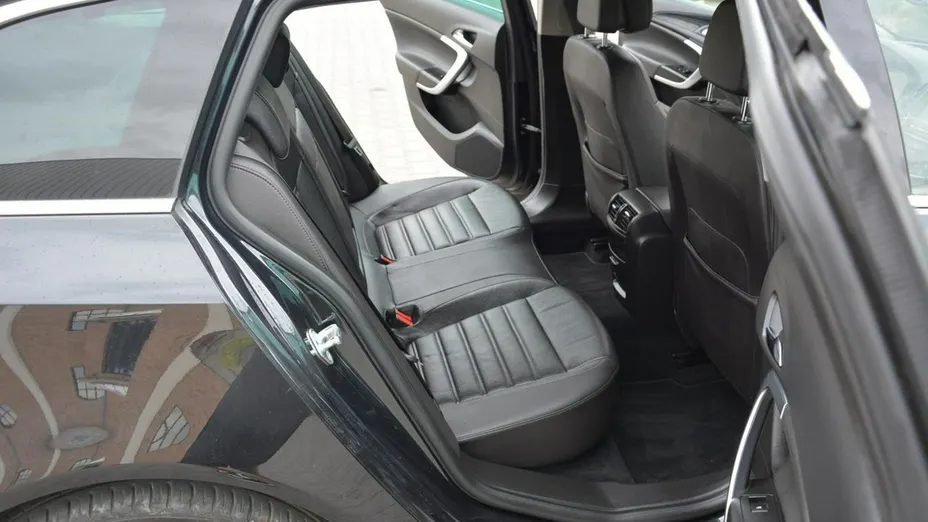 OPEL Insignia -