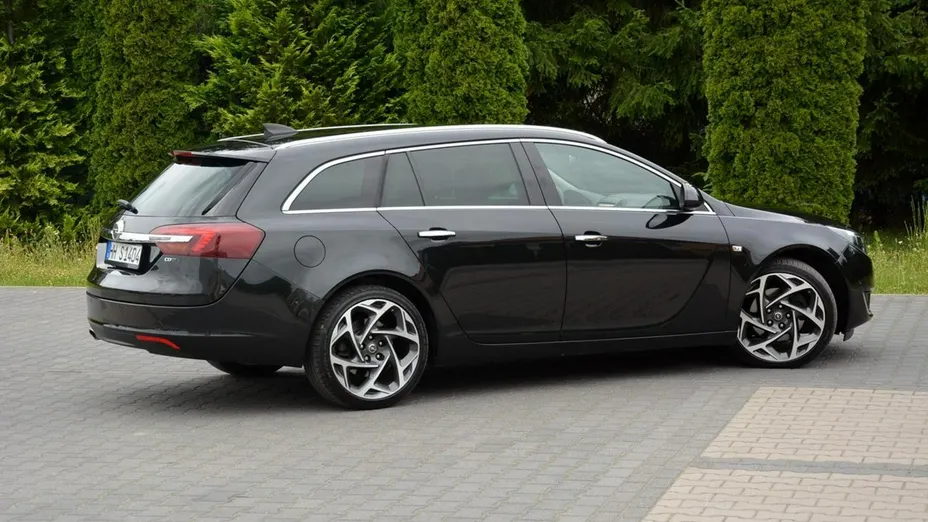 OPEL Insignia -