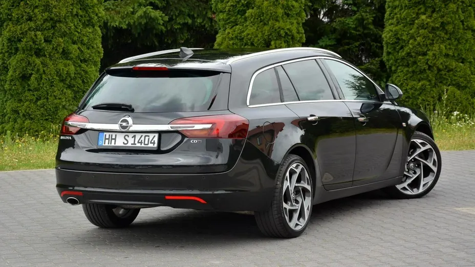 OPEL Insignia -