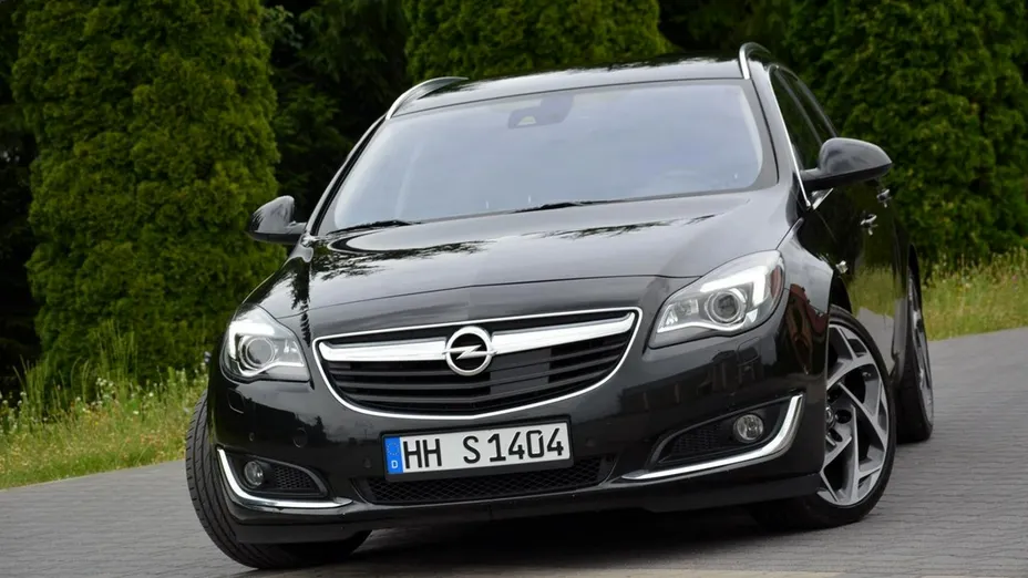 OPEL Insignia -