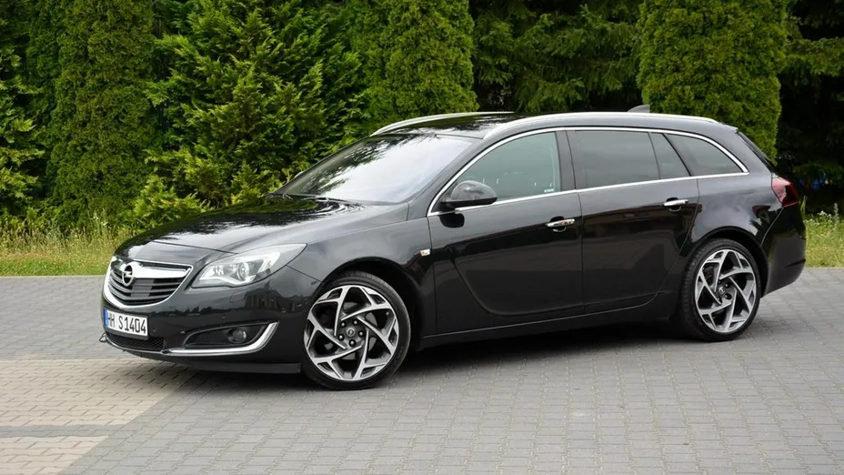 OPEL Insignia -
