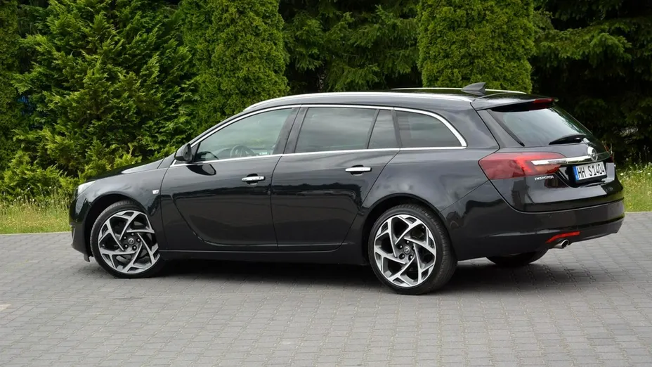 OPEL Insignia -