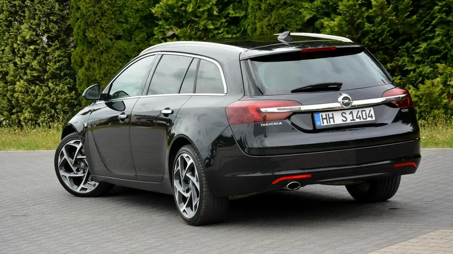 OPEL Insignia -