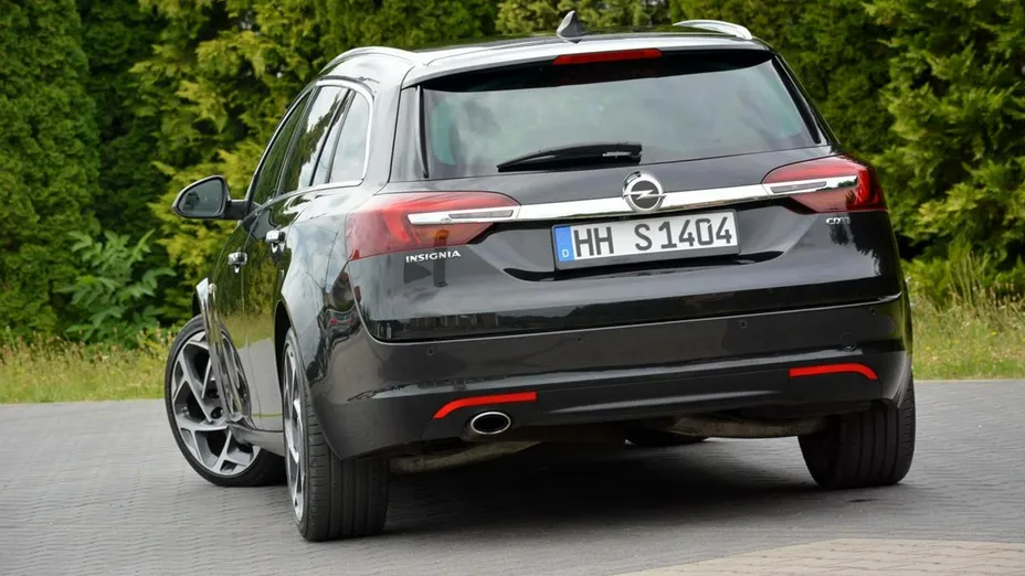 OPEL Insignia -