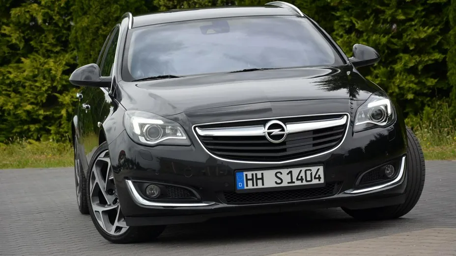 OPEL Insignia -
