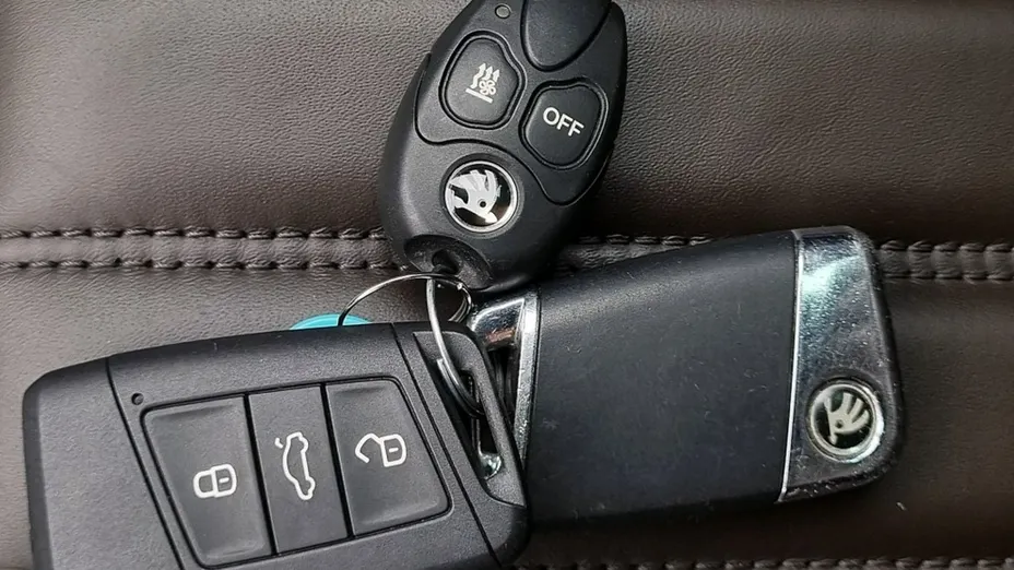 SKODA Superb -