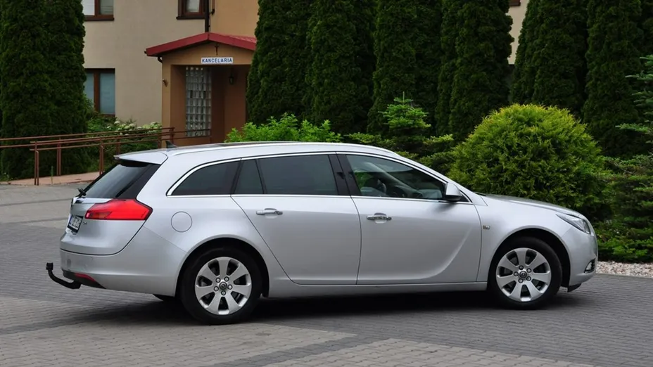 OPEL Insignia -