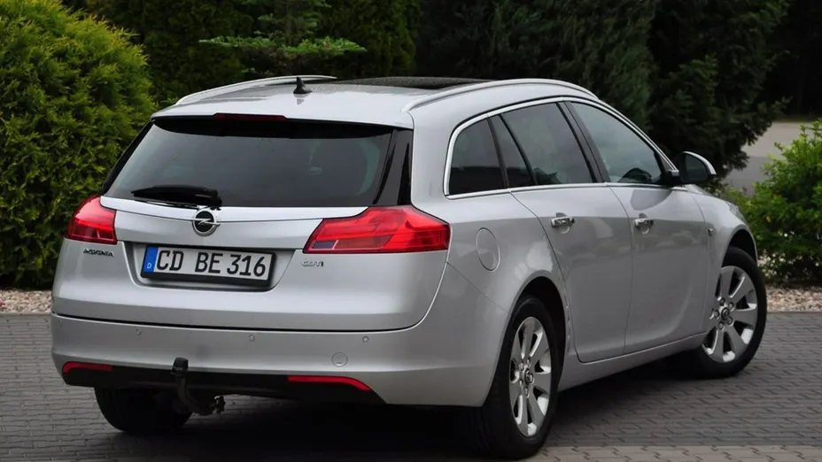 OPEL Insignia -