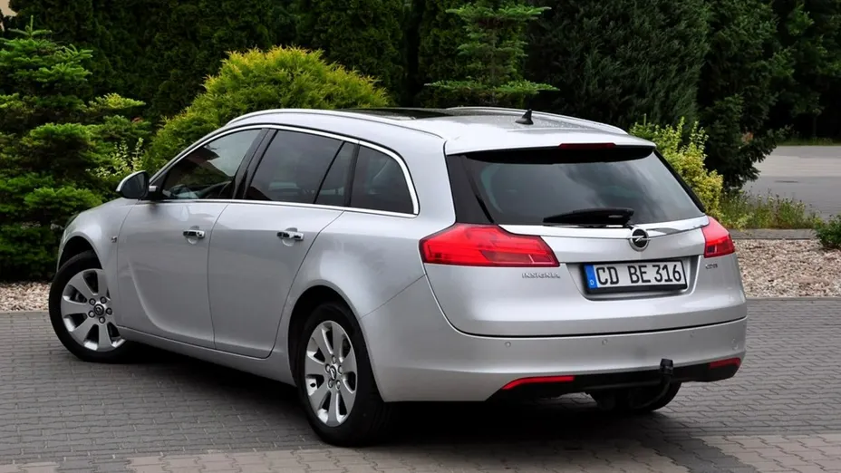 OPEL Insignia -