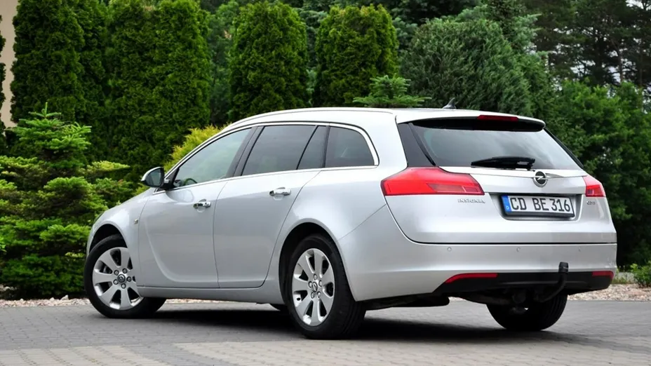 OPEL Insignia -