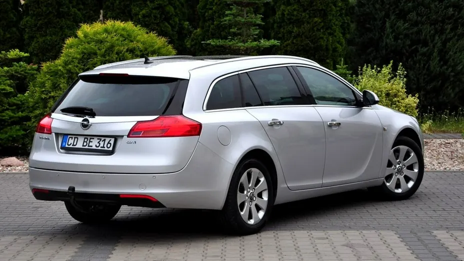 OPEL Insignia -