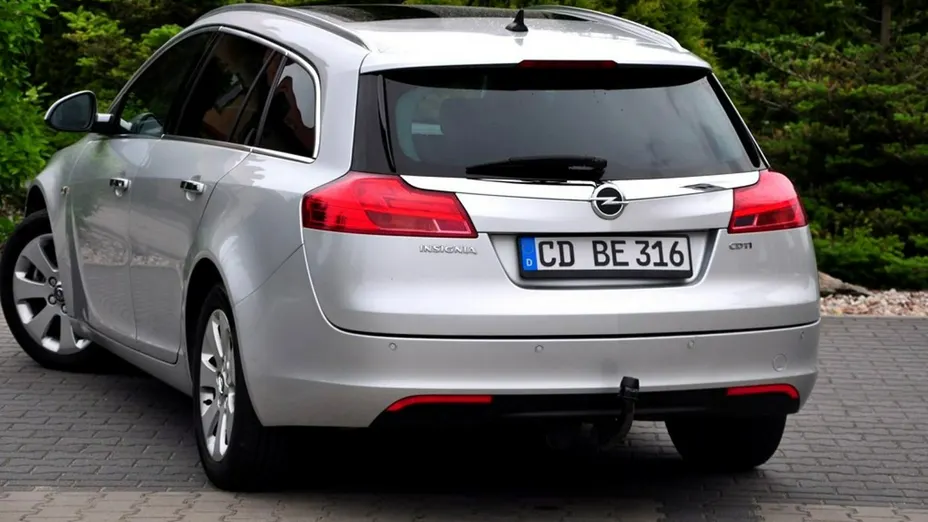 OPEL Insignia -